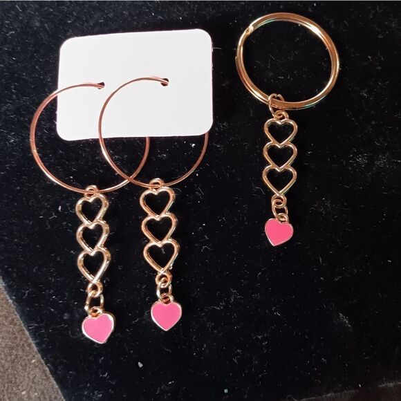 💞5/$18 Handmade Gold Triple Heart Earrings - Picture 2 of 9